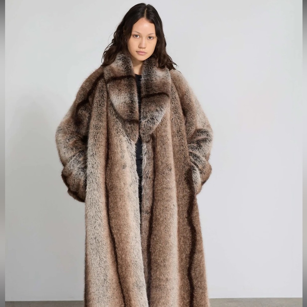 Luxurious Brown Faux Fur Coat - Meotine